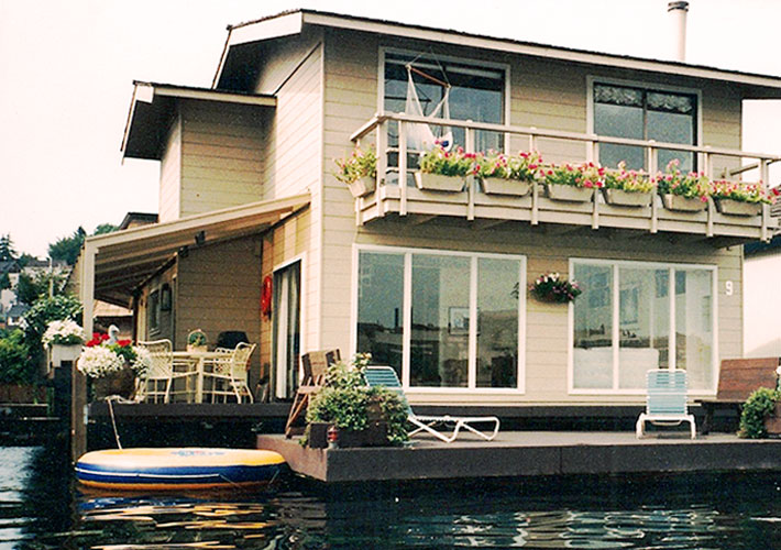 floating-home
